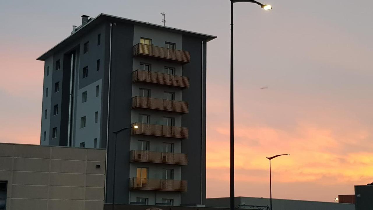 Condominio La Torre 2 Galliate Dış mekan fotoğraf